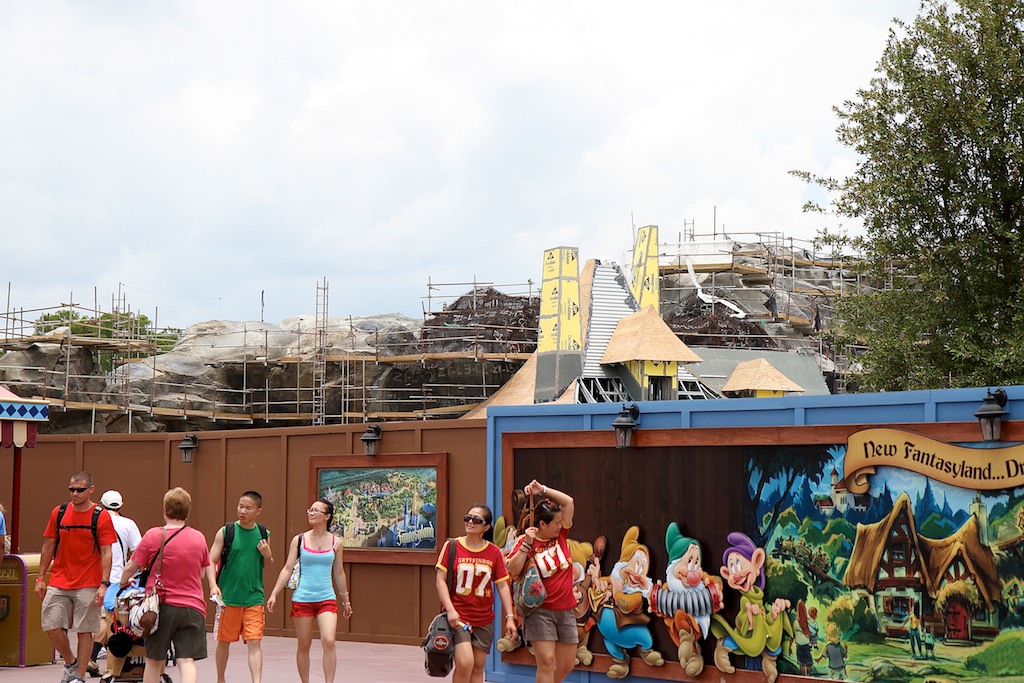 Fantasyland - Finishing paint is being applied to the rock-work in this area