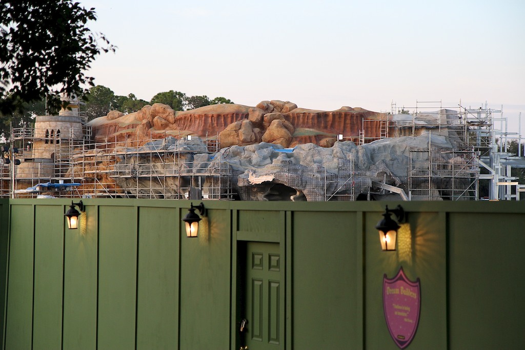 Fantasyland - The Little Mermaid building, blue areas are appearing - possibly indicating water sources for waterfalls?