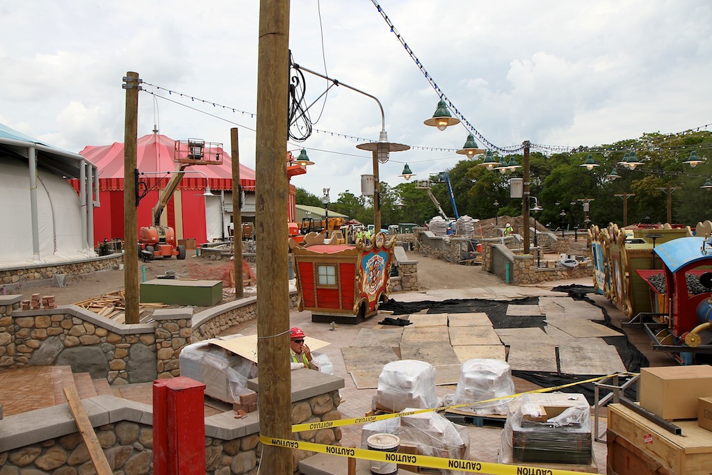Fantasyland - Casey Jr water play area
