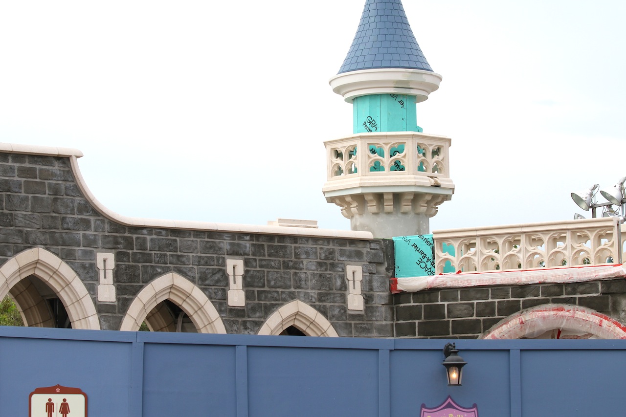 Fantasyland - Notice the distressing on the rockwork