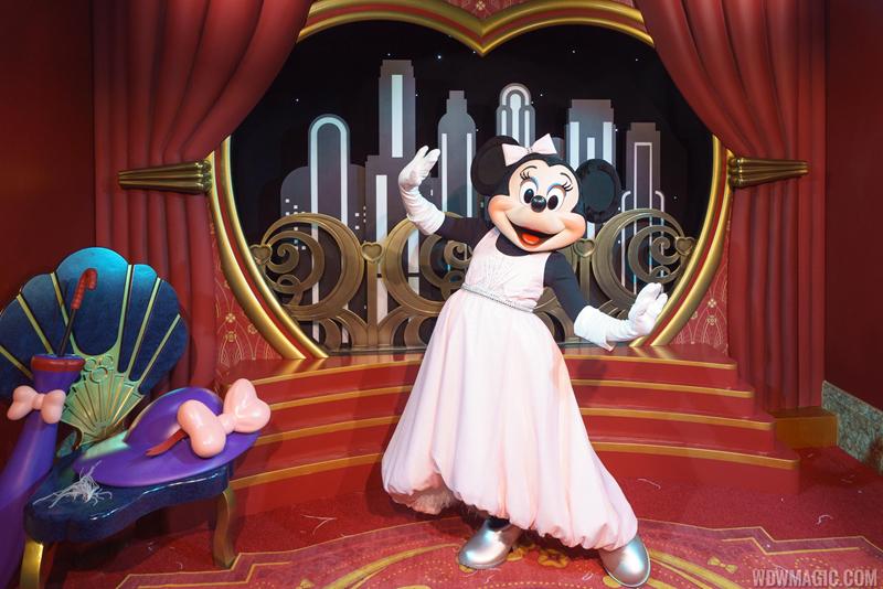 Mickey and Minnie Starring in Red Carpet Dreams - Minnie Mouse set