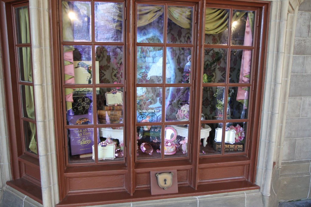 Sorcerers of the Magic Kingdom - Game window in Fantasyland