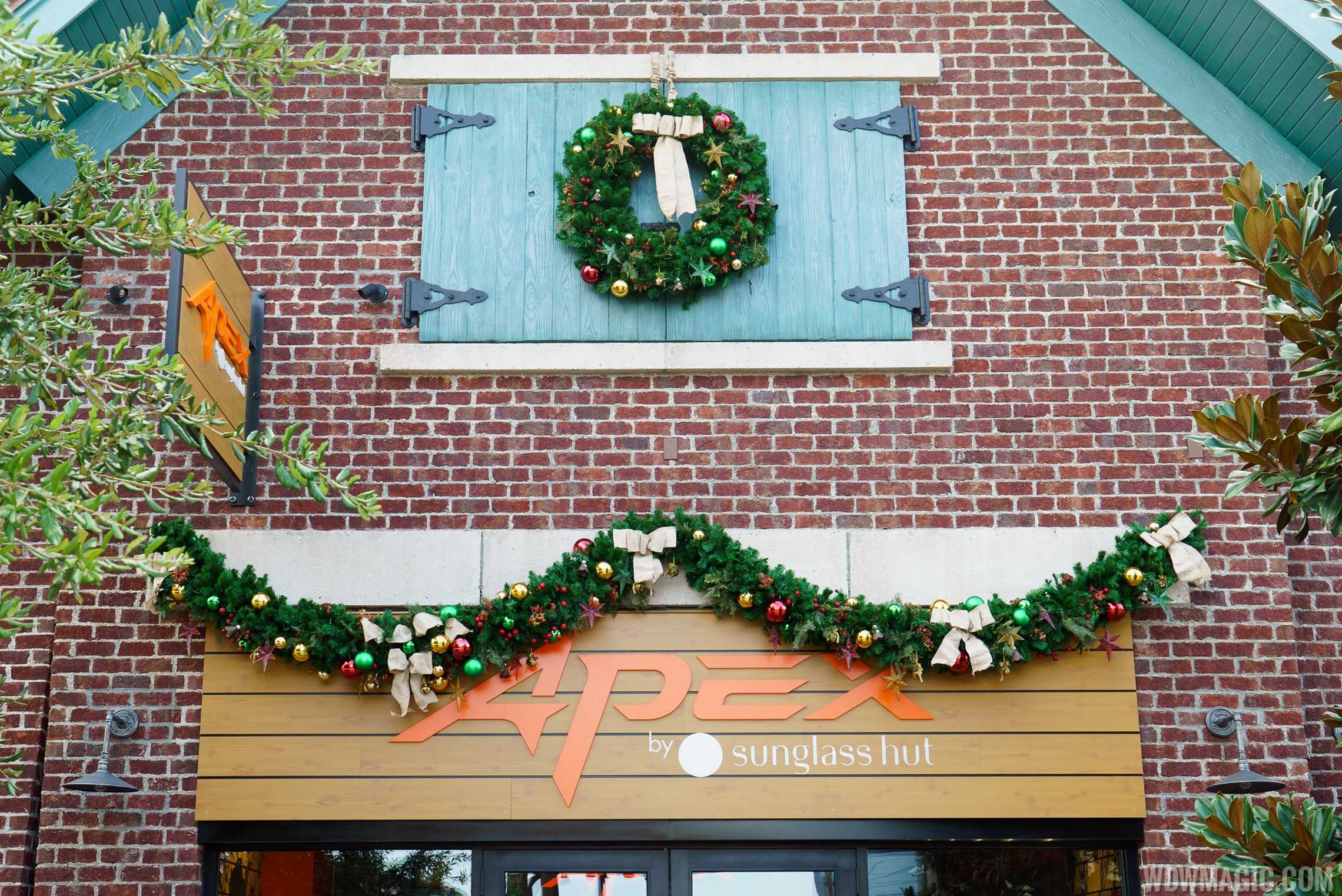 Photos New Holiday Decor Debuts At Disney Springs The
