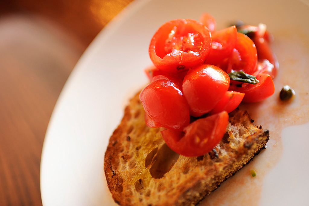 Tutto Italia Ristorante - Bruschetta di Capri, Tutto Gusto