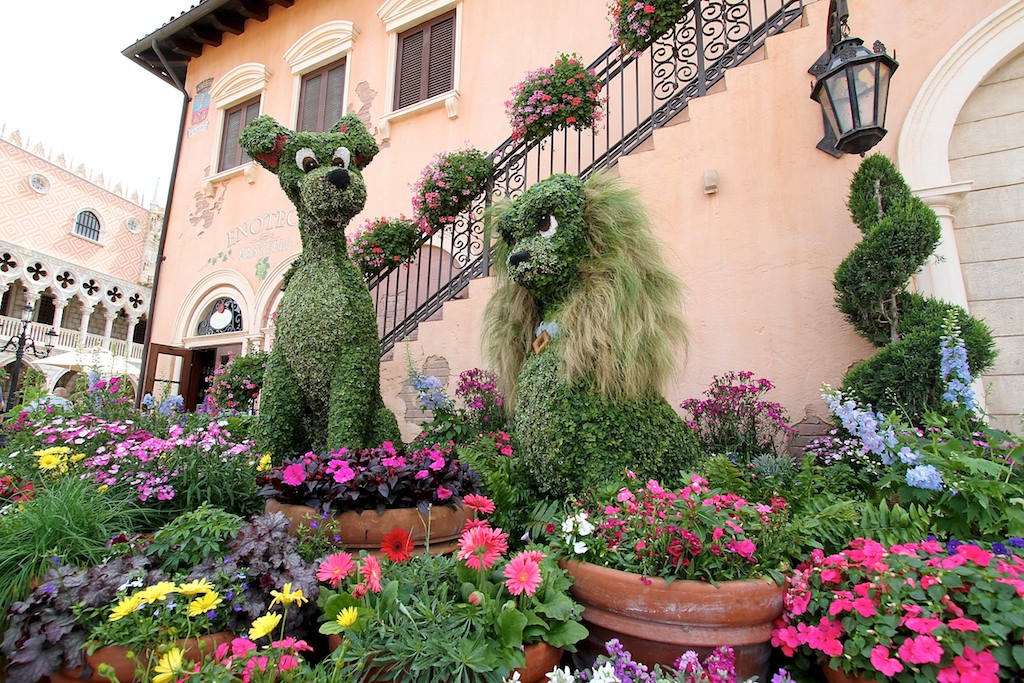 International Flower and Garden Festival - Lady and the Tramp Topiary in Italy