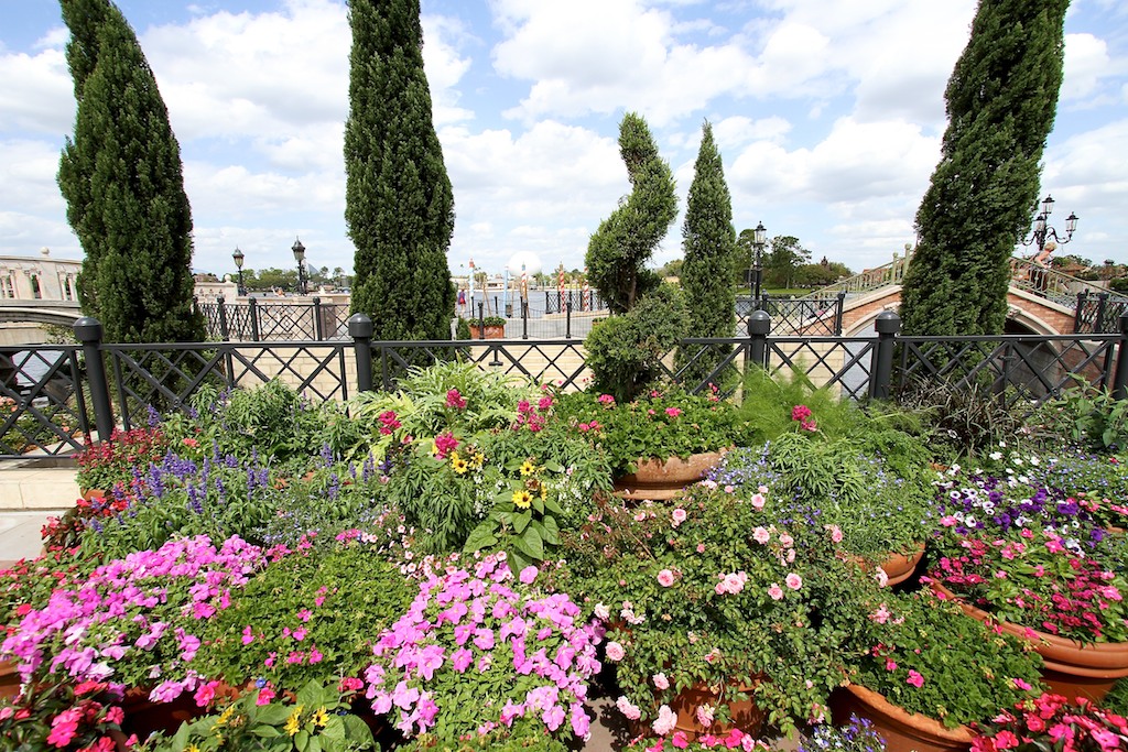 International Flower and Garden Festival - Italy container gardens