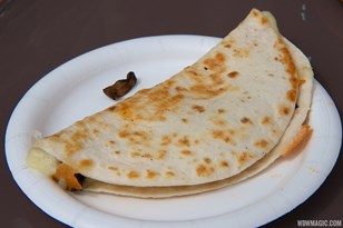 Quesadilla de Hongos con Queso $5.25 Quesadilla de Hongos con Queso $5.25