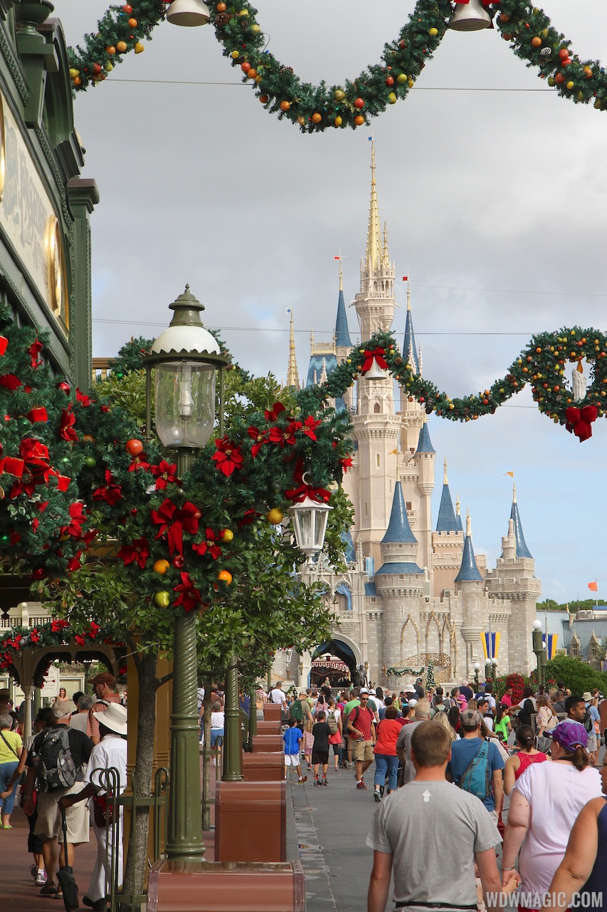 photos magic kingdom holiday decorations now in place photos magic kingdom holiday decorations now in place