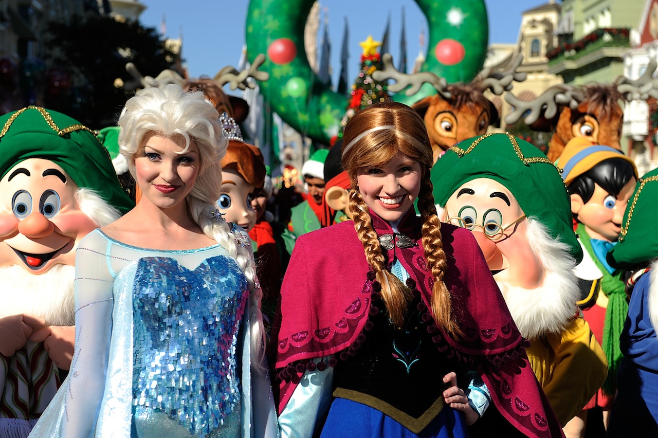 Disney Parks Christmas Day Parade taping - Photo 5 of 6