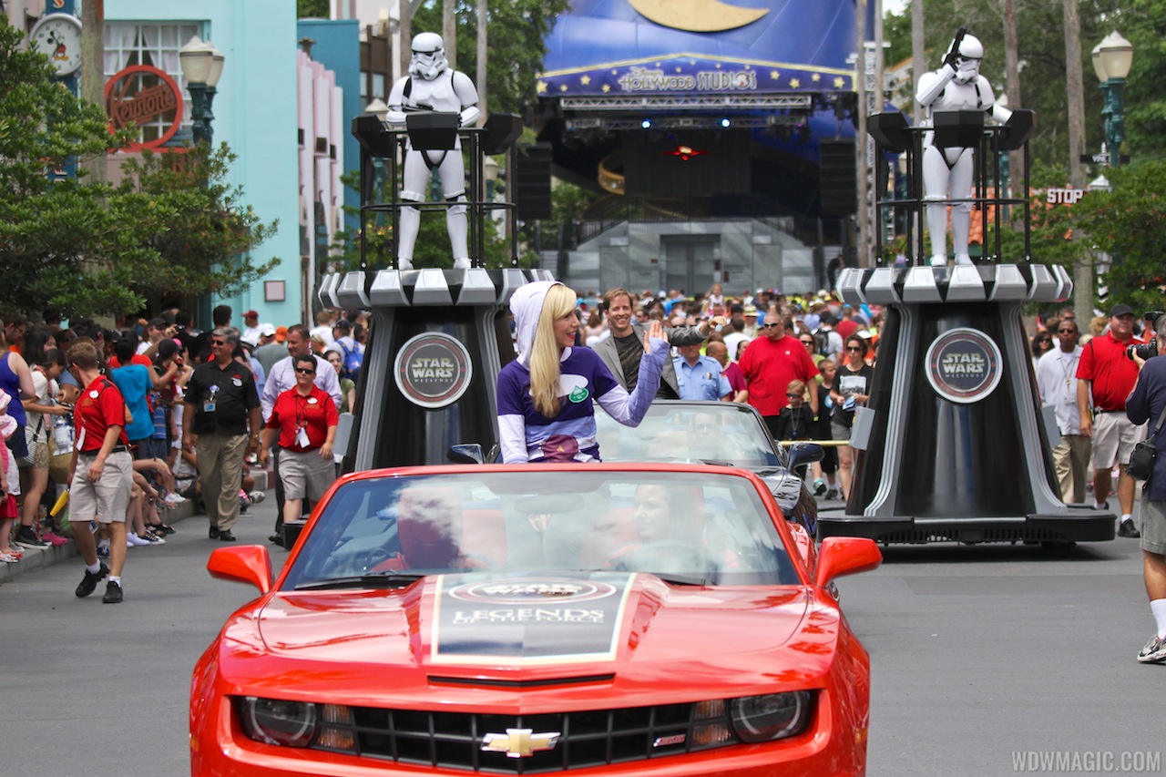 Star Wars Weekends - 2013 Star Wars Weekends - Weekend 3 Legends of the Force motorcade - Ashley Eckstein