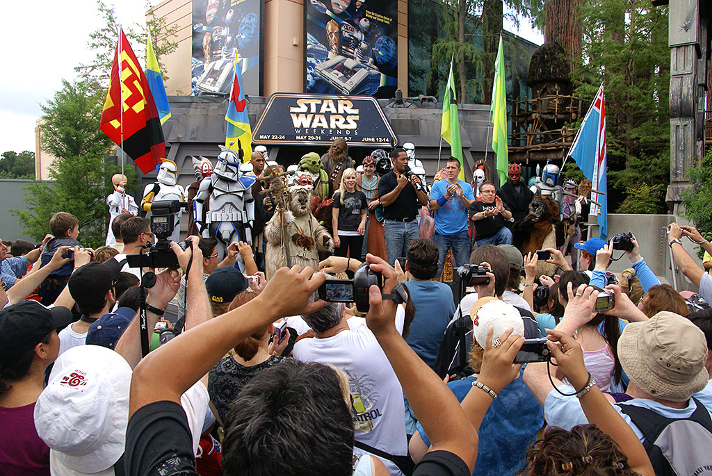 Star Wars Weekends - 2009 Star Wars Weekends Celebrity Welcome at the Event Stage - Ray Park (Darth Maul), Warwick Davis (Wicket the Ewok), 
James Arnold Taylor (voice of Obi-Wan in Star Wars: The Clone Wars), Ashley Eckstein (voice of Ahsoka Tano in Star Wars: The Clone Wars), Jay Laga'aia (Captain Typho).