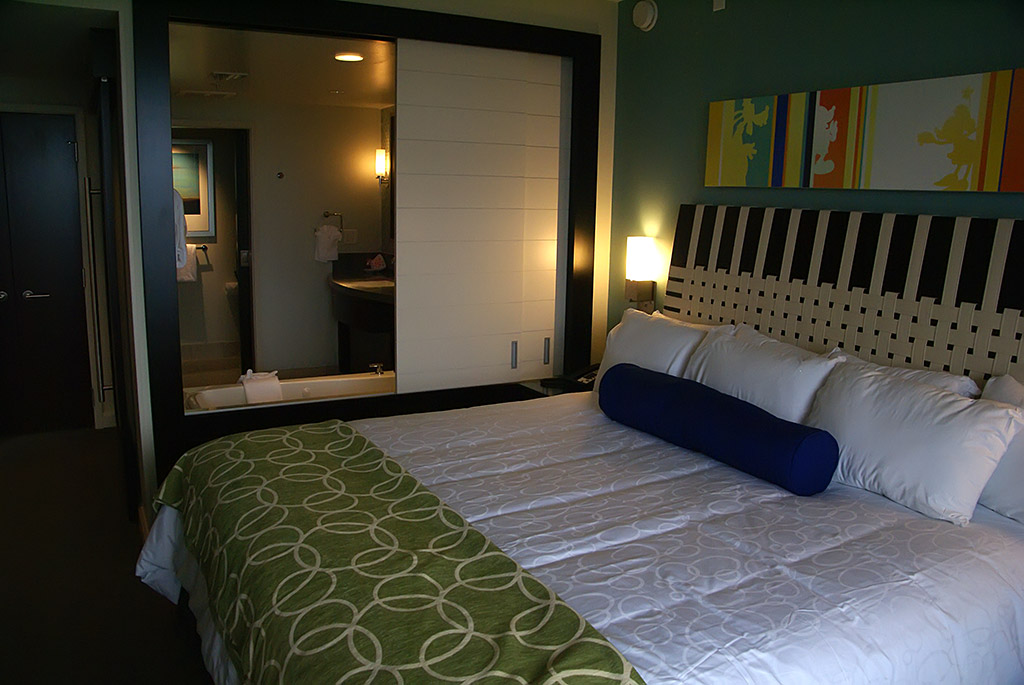 Bay Lake Tower at Disney's Contemporary Resort - The master bedroom view into the whirlpool tub and bathroom