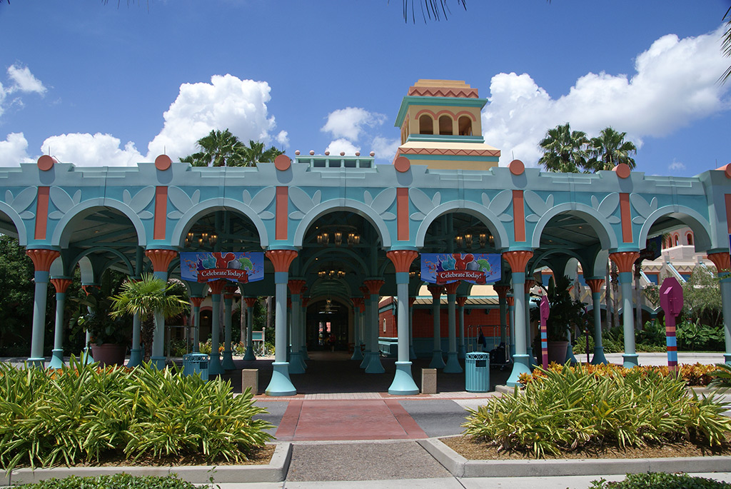 El Centro lobby and registration