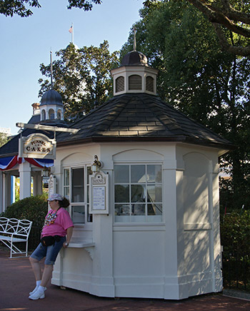 American Adventure Funnel Cakes