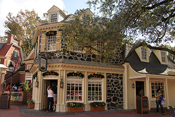Ye Olde Christmas Shoppe